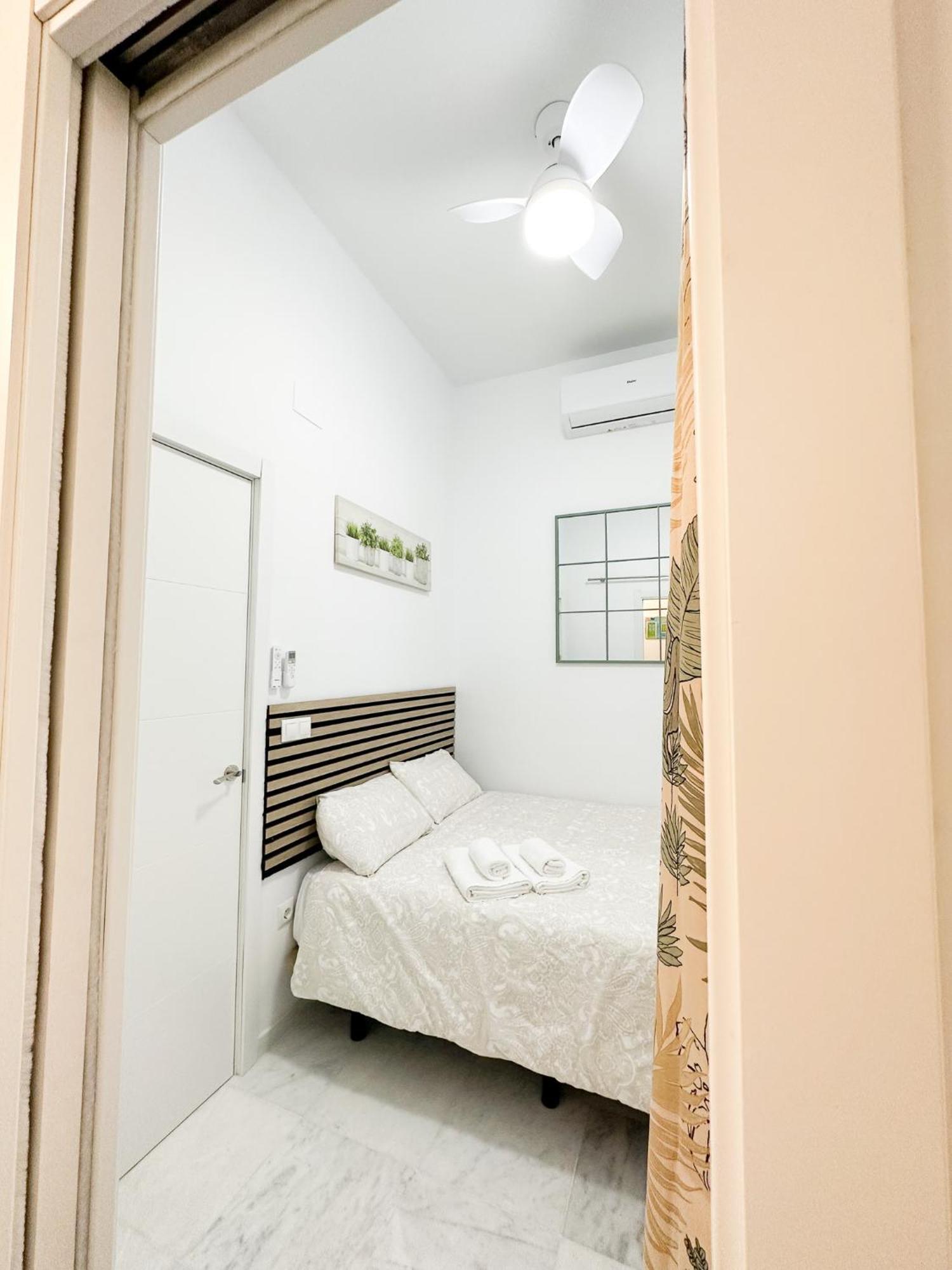 Apartment Cozy Budget 2br With Ac, 1 Bath, Private Parking Opt Sevilla